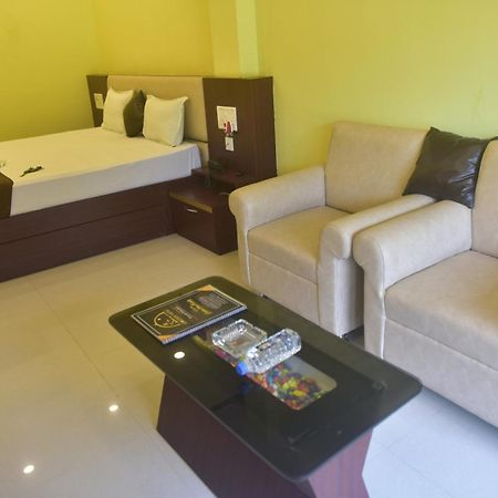 Golden View Resort And Restaurant Tajpur Exteriör bild