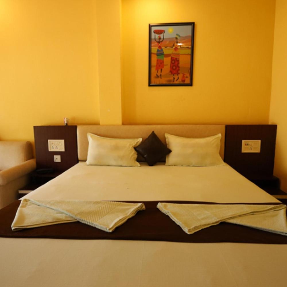 Golden View Resort And Restaurant Tajpur Exteriör bild