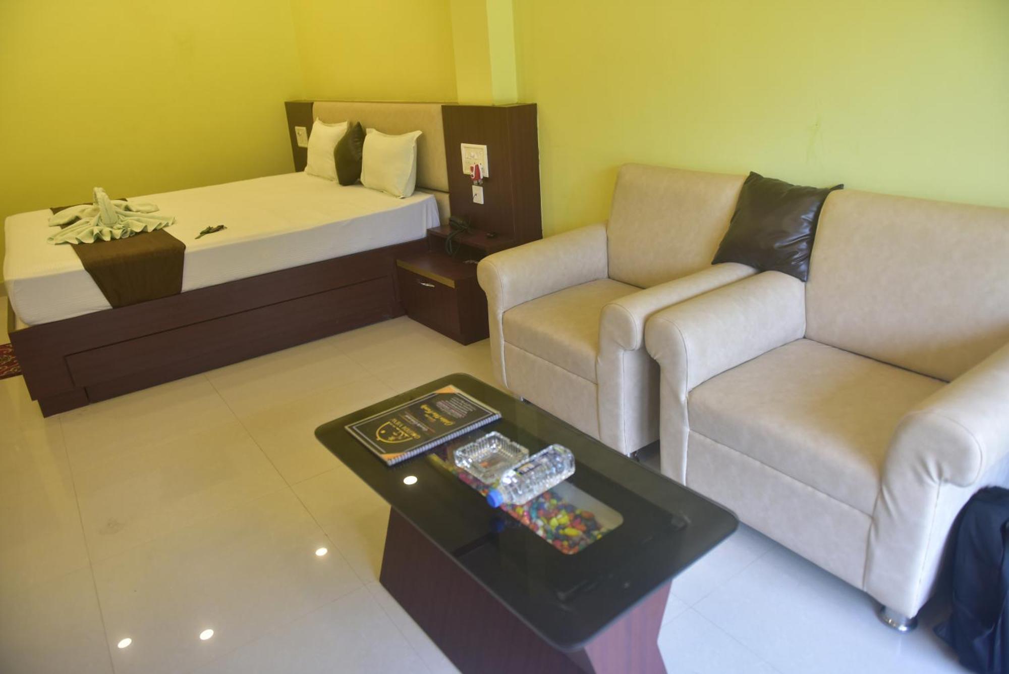 Golden View Resort And Restaurant Tajpur Exteriör bild